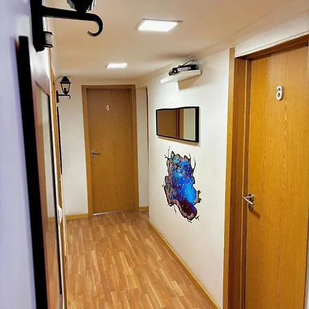 4lisbon Downtown Private Bedroom View * ליסבון
